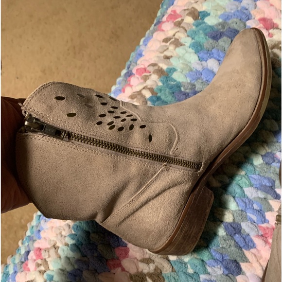 Western style ankle boot - Picture 4 of 5